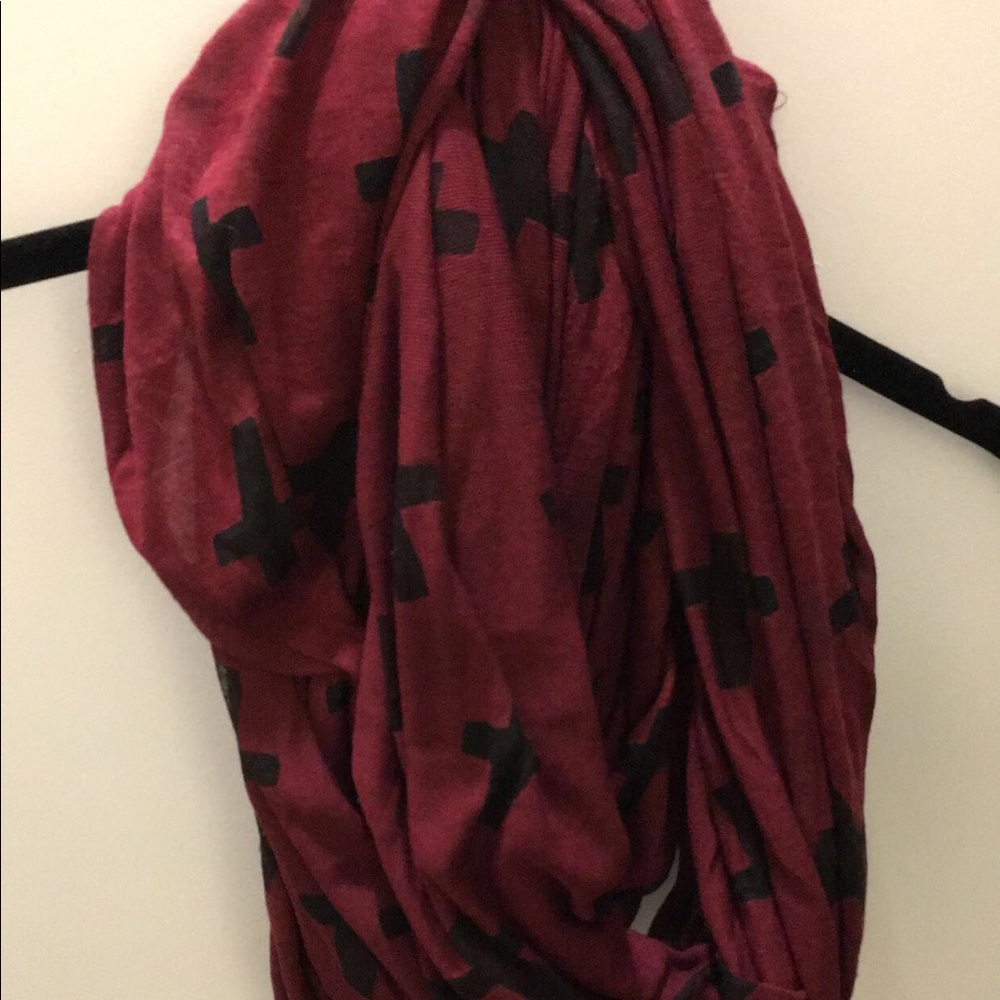 Steve Madden infinity scarf
